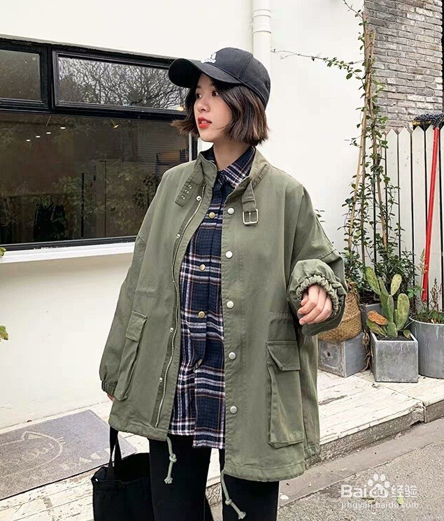 工装外套里面怎么穿