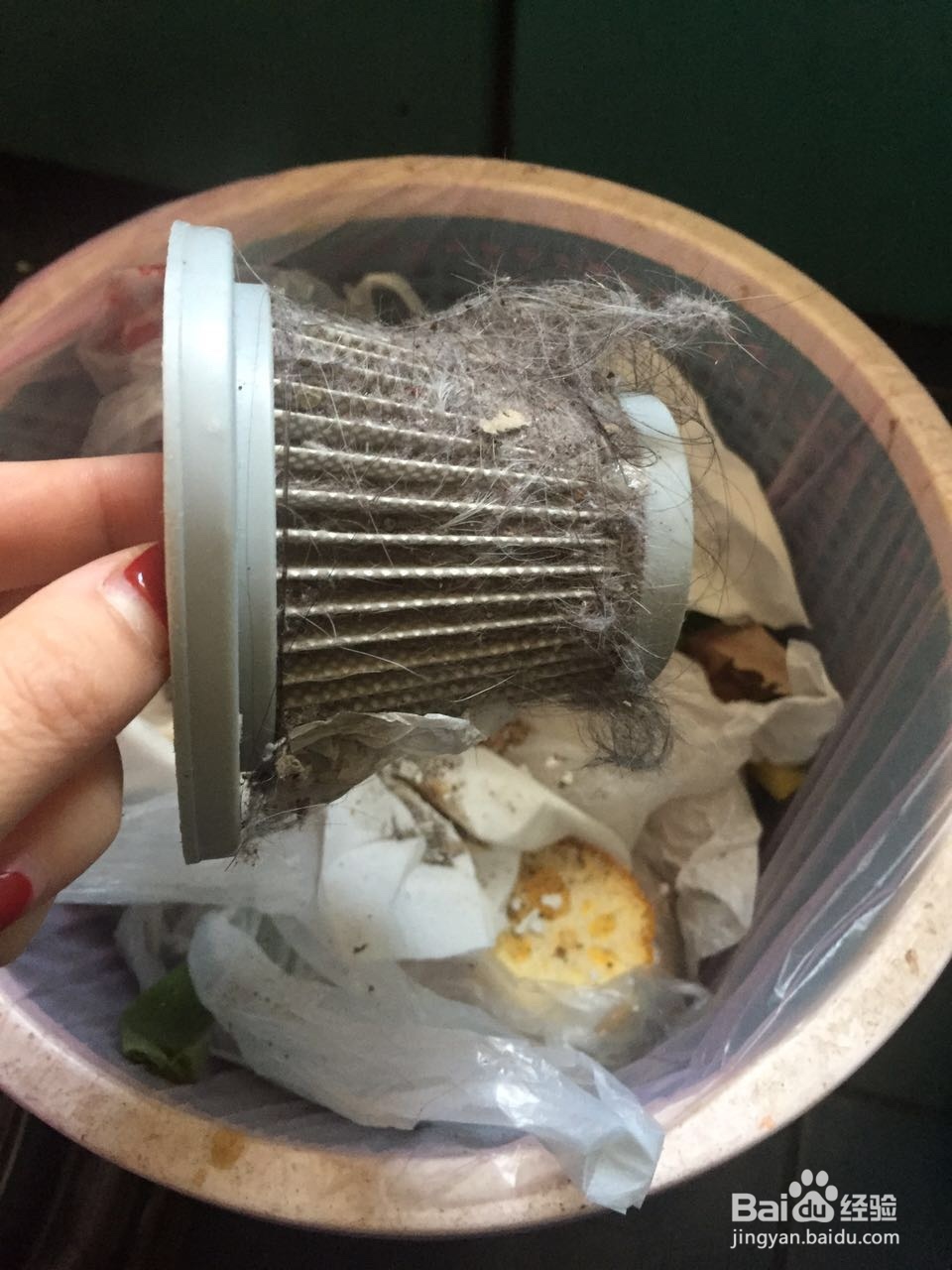 在家里如何使用吸尘器拖地