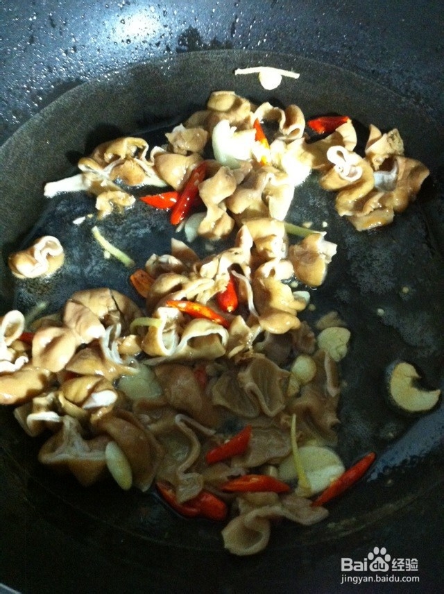 怎么做尖椒肥肠