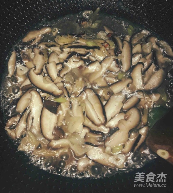 蔬菜炖鸡肉的做法