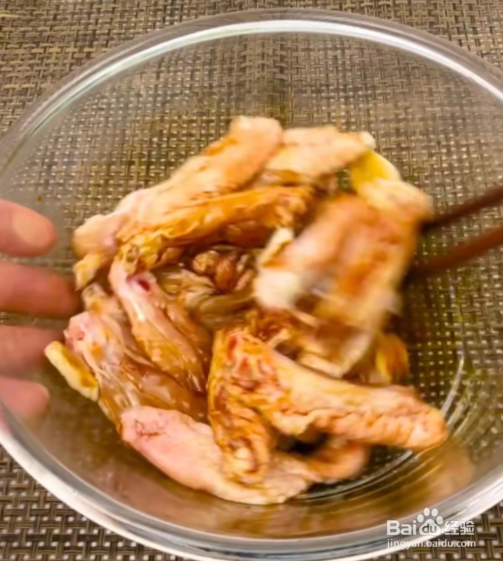腊肠鸡翅的做法