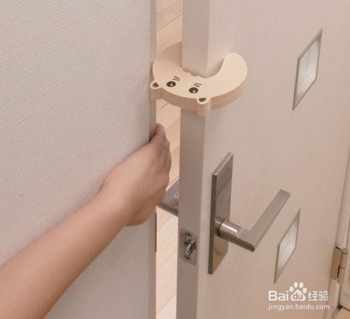 怎样给婴幼儿布置一个安全的居室环境