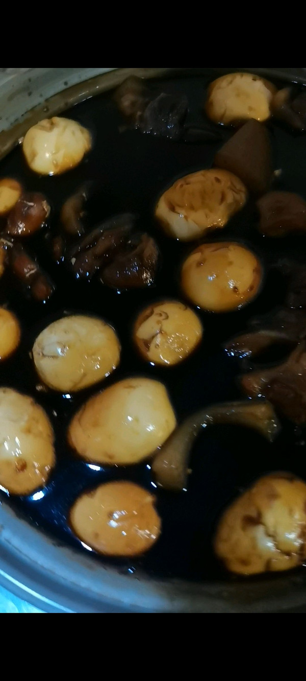 特色姜醋猪蹄煲