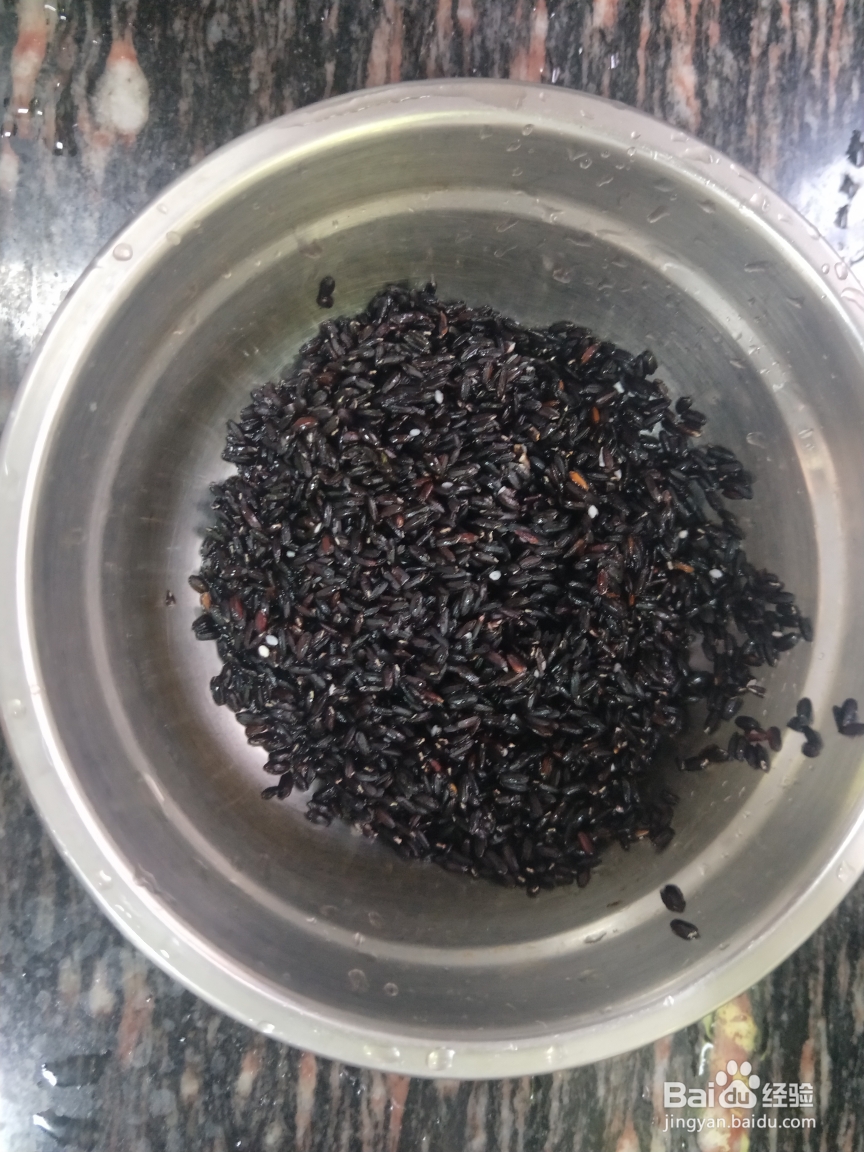 忍不住流口水的黑米粉
