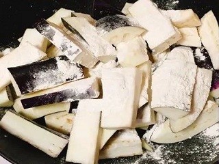 蒜香红烧茄子怎么做？
