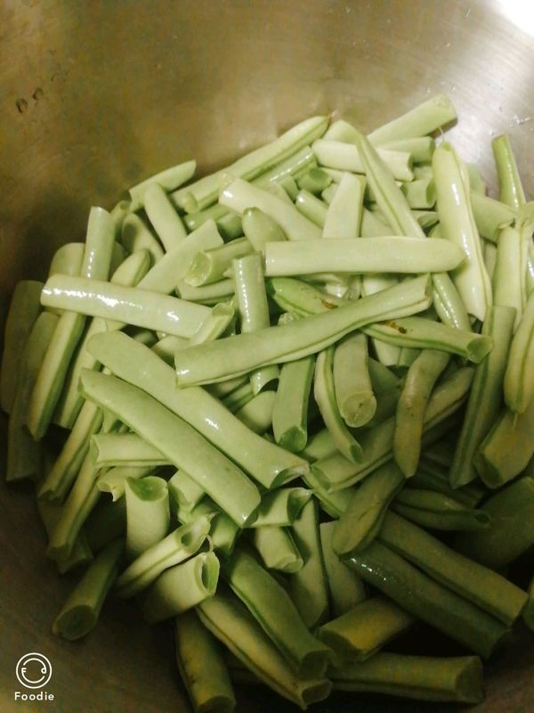 腊肉四季豆焖饭