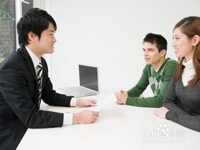 无领导小组讨论有人非常强势,我们怎么办