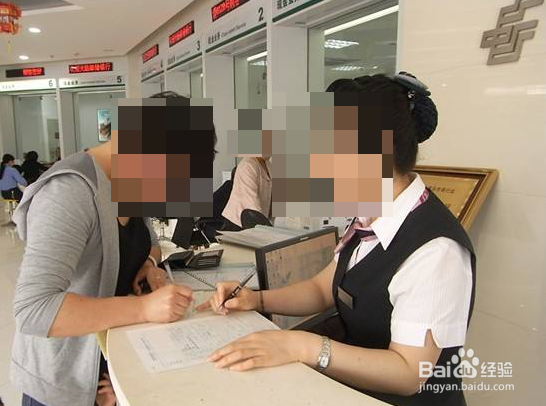 在银行ATM存钱时钱被机器吞了该怎么办