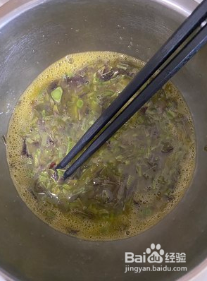 这才是香椿炒鸡蛋的正确操作