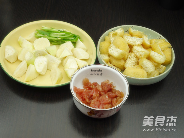茭白焖豆腐的做法