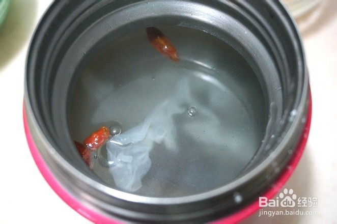 银耳桂圆葛粉羹的做法
