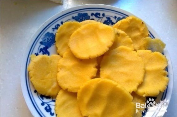锅贴玉米饼的做法