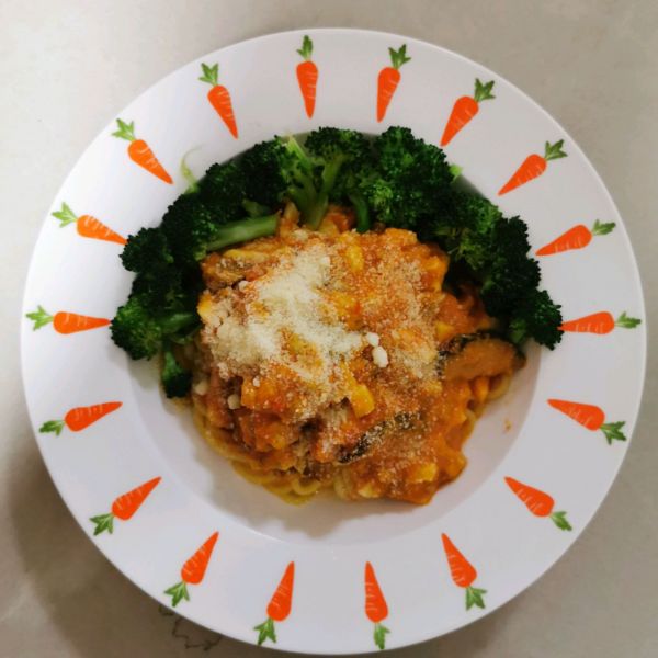 蔬菜肉酱意大利面