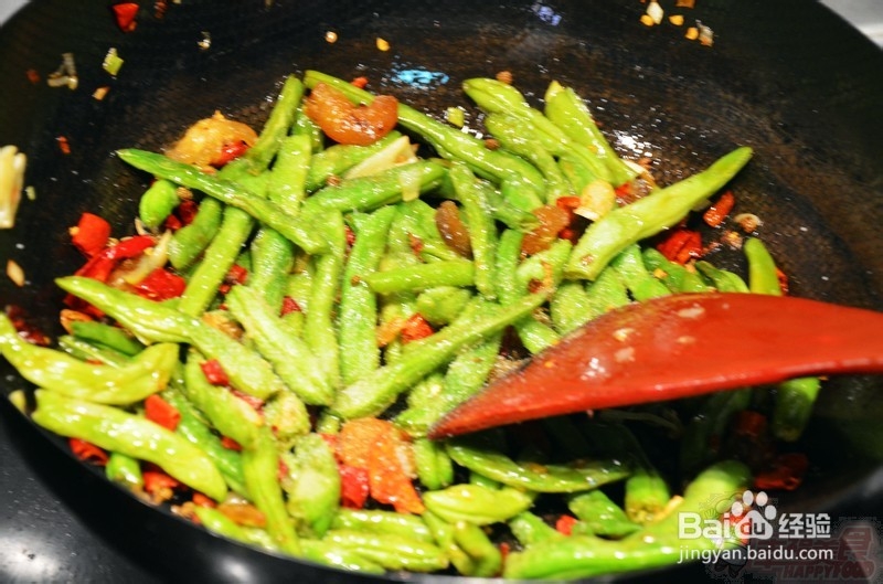 教您怎样去做干香鲜辣的干煸开阳芸豆