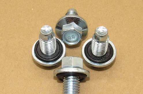 五菱荣光1.2排气量发动机齿轮箱进油孔的螺丝是多大的