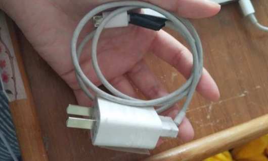 iphone充电突然不支持此配件