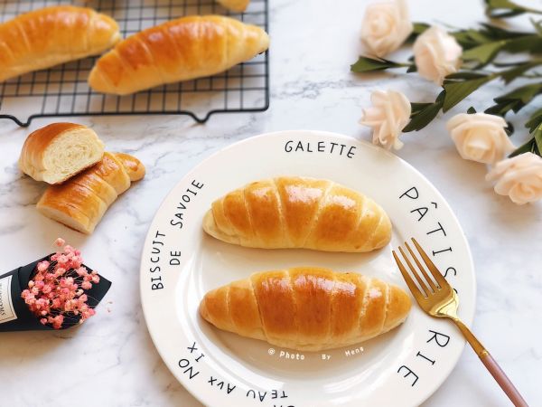 鲜奶香草牛角面包