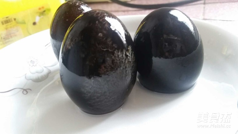 皮蛋黄瓜汤的做法