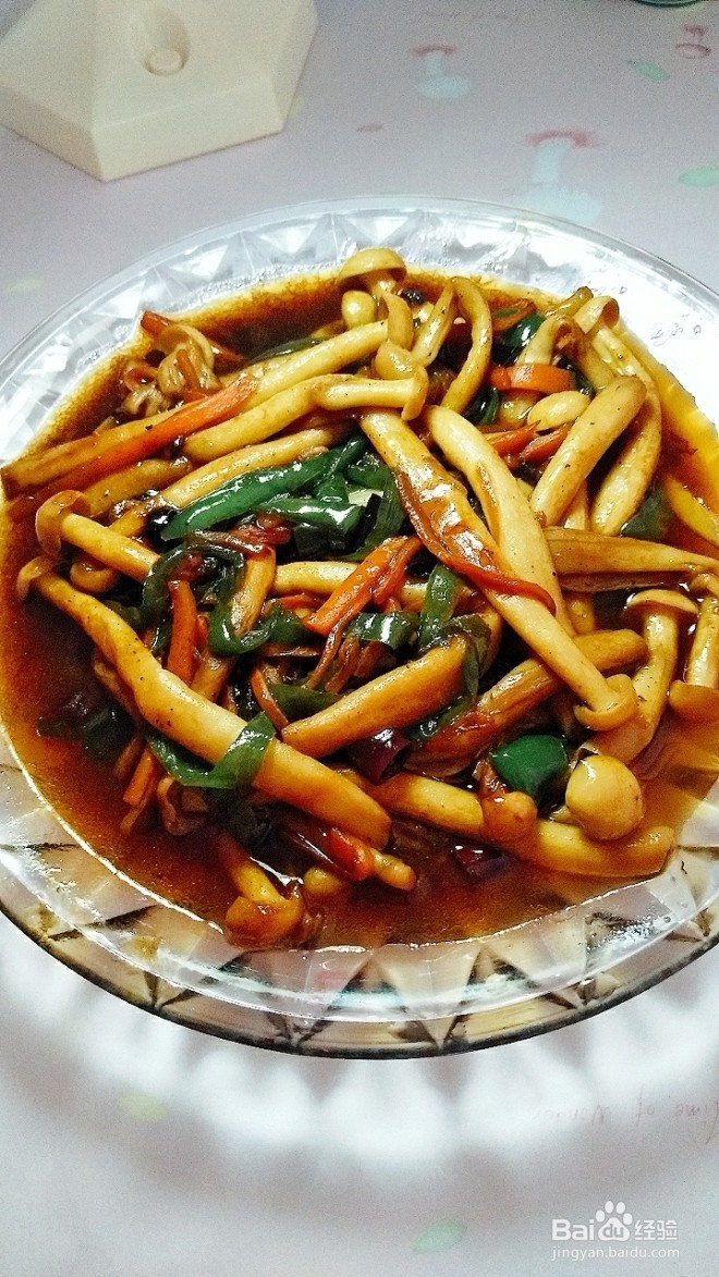 怎么做彩椒白玉菇的攻略/步骤