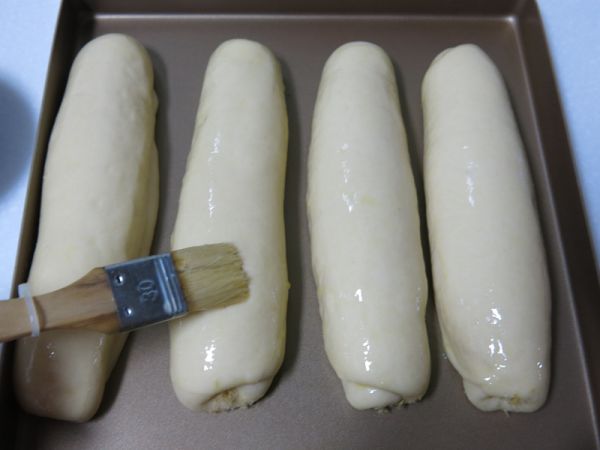 毛毛虫肉松面包