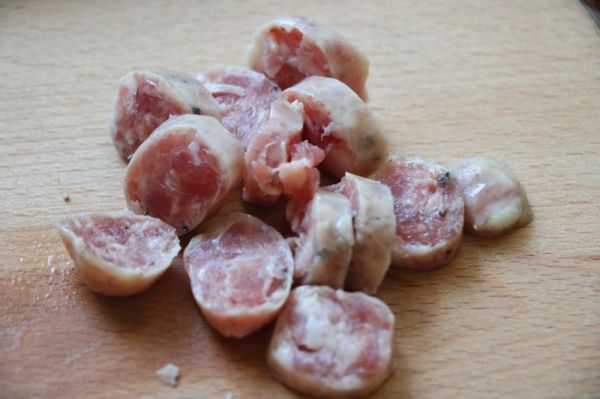 黑胡椒香肠烤土豆丝