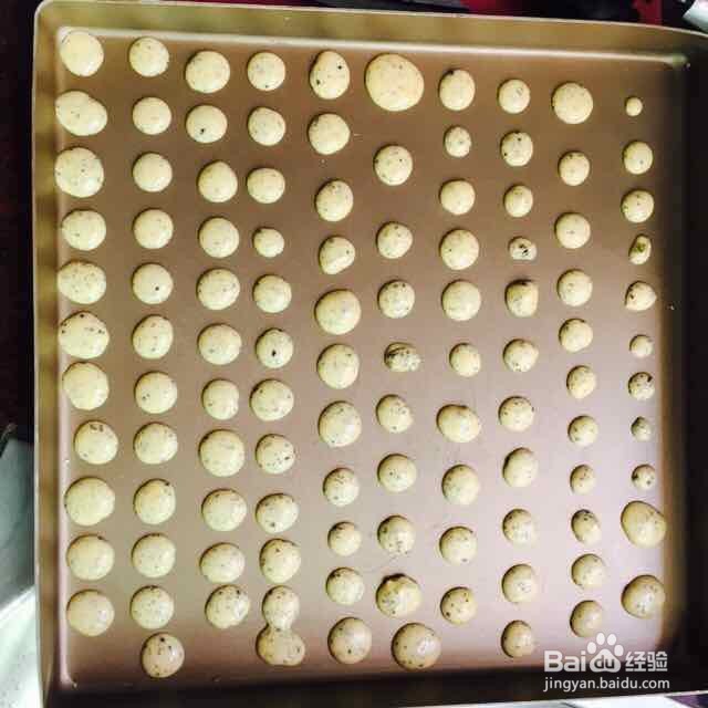 黑芝麻蛋黄溶豆怎么做
