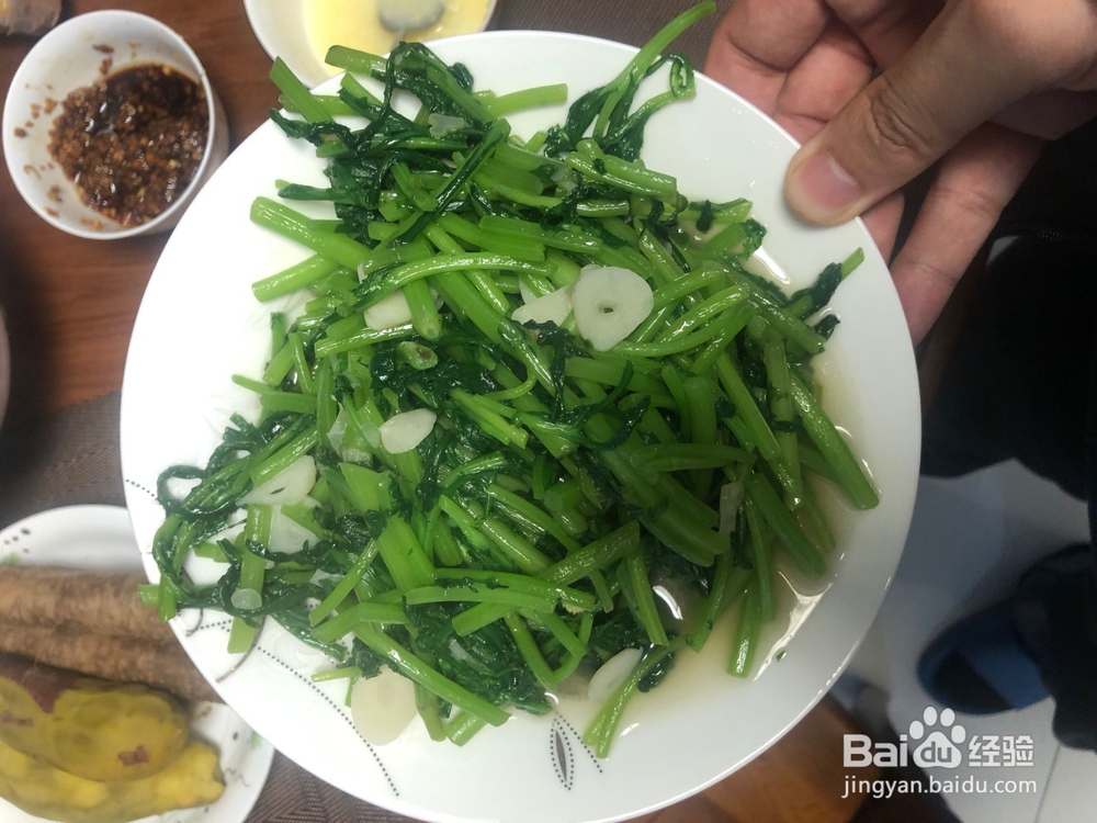 家常蒜片炒茼蒿