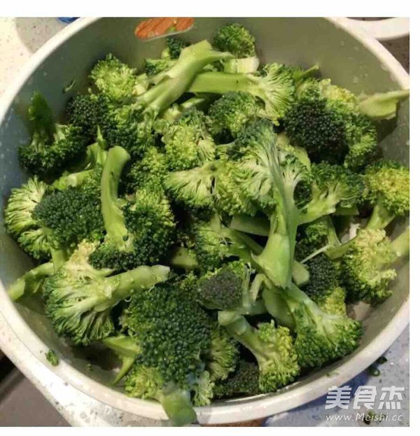 西兰花烧虎皮鹌鹑蛋