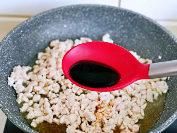 藜麦鸡胸时蔬烧麦