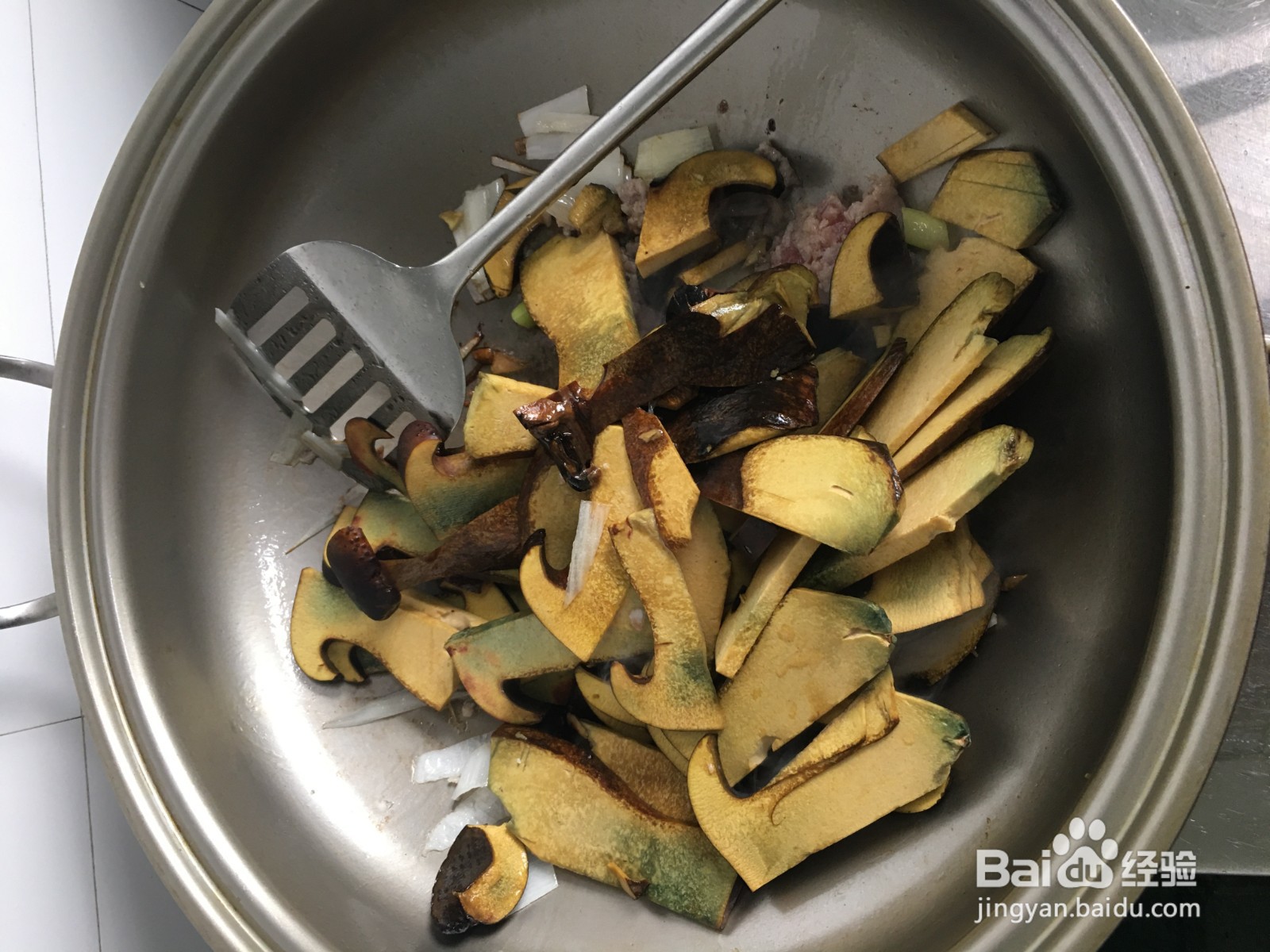 如何炒肉丝牛肝菌