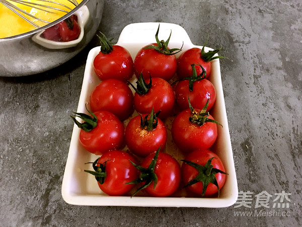蛋皮小番茄的做法