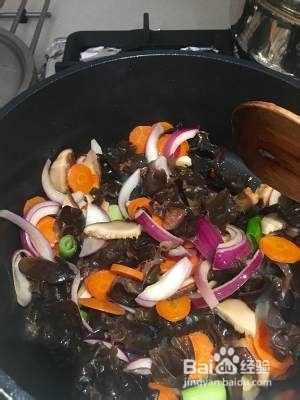 嫩炒香菇鸡胸肉怎么做