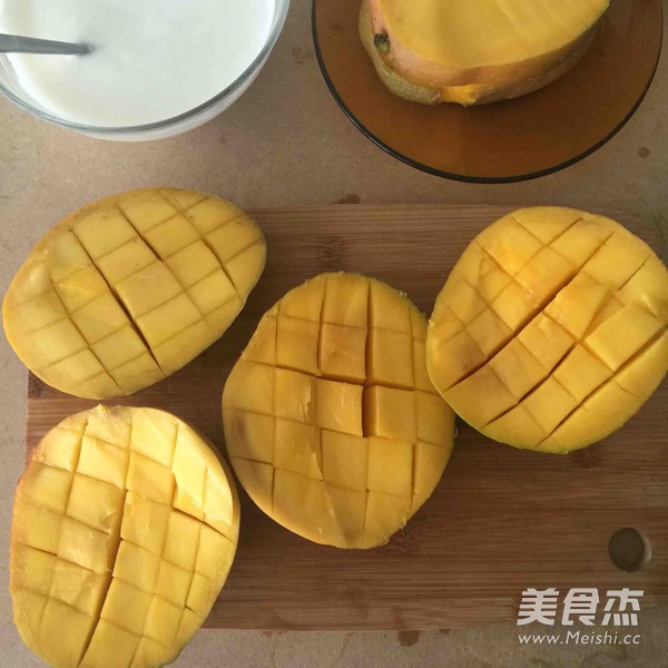 芒果虾仁的做法