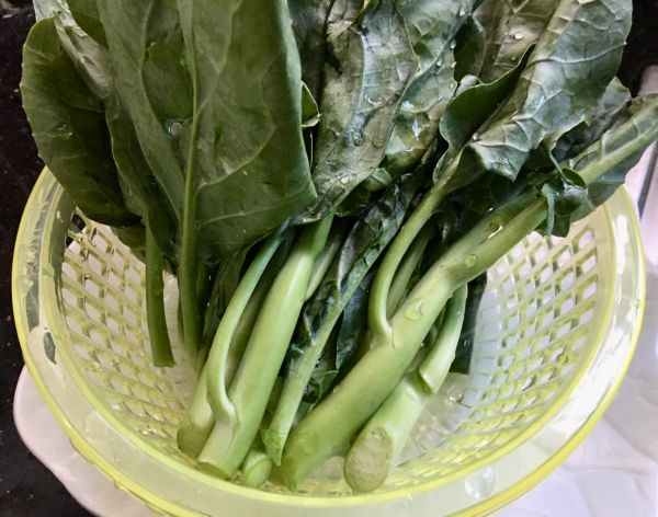 蒜头猪油炝炒甘蓝菜