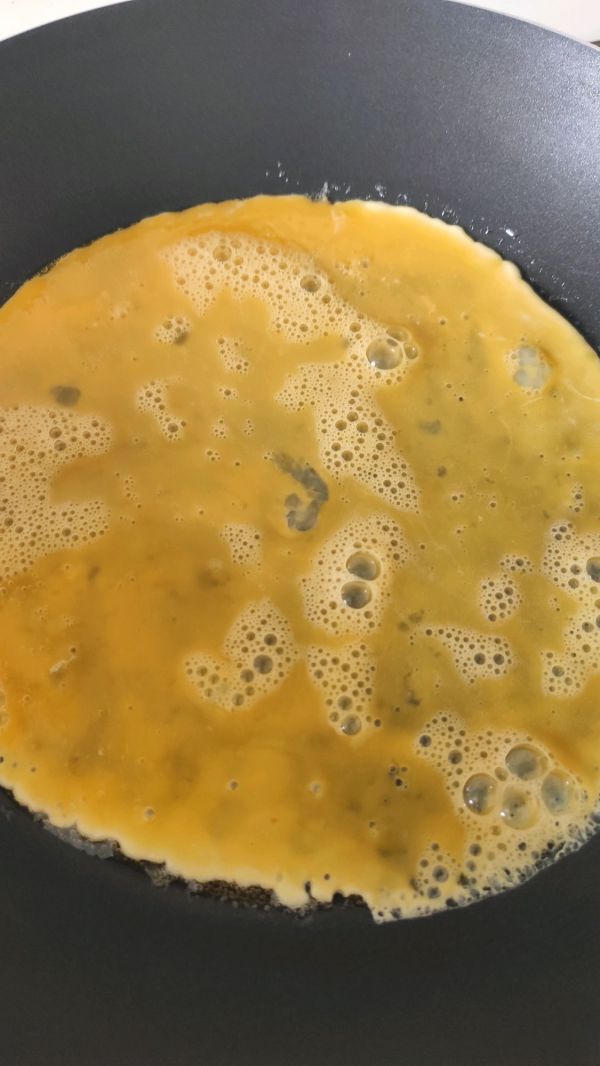 奶香草莓鸡蛋吐司