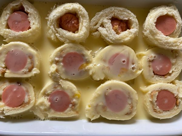 芝士香肠吐司卷