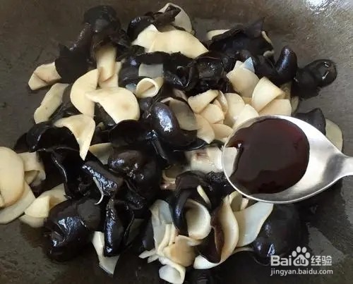 蚝油木耳炒杏鲍菇
