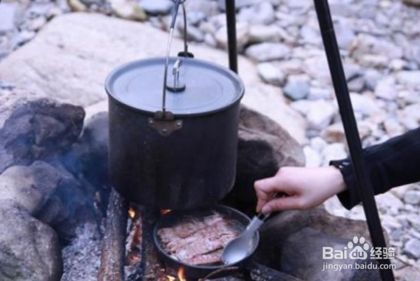 自驾游户外野炊野营做饭应该带什么锅？