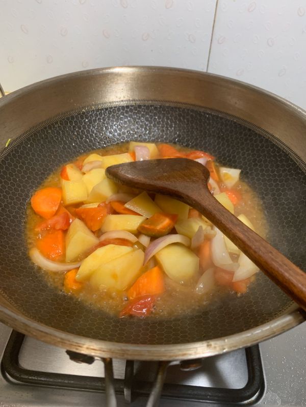 番茄土豆烧牛腩
