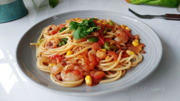 虾仁香菇肉酱面