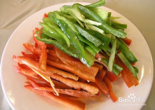 如何做家常木耳炒肉丝？