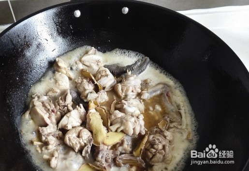 坐月子餐麻油鸡的做法