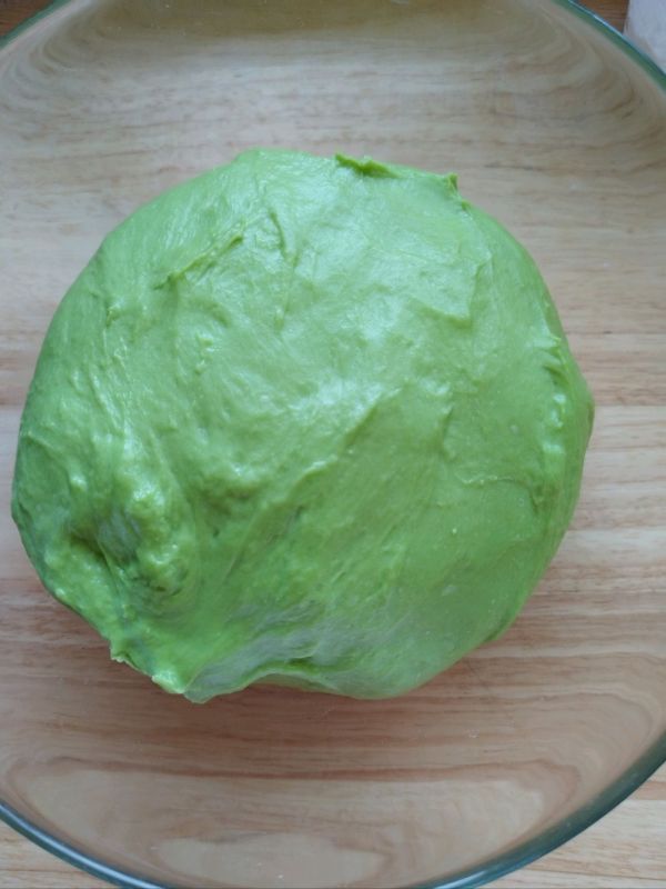 斑斓开心果面包卷