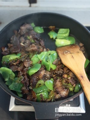 青椒炒猪头肉