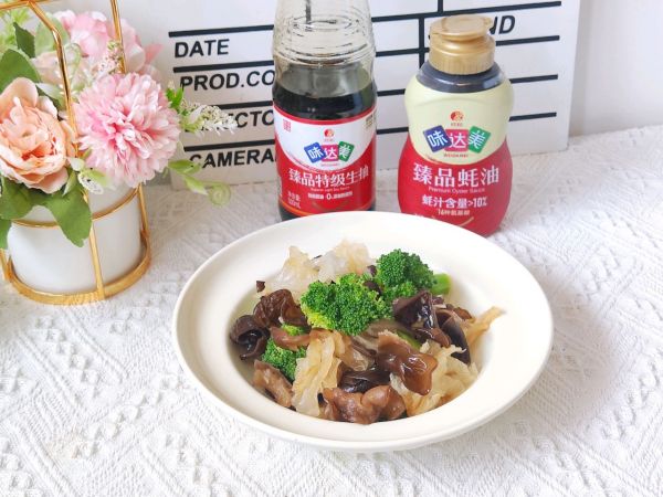 凉拌双耳西蓝花