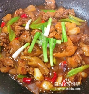 鸡肉煲的家常做法