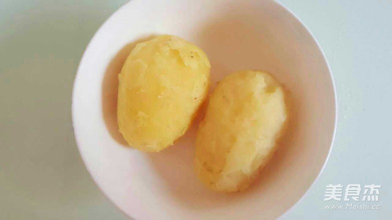 这个土豆做法,做出来大人小孩抢着吃,太香了!