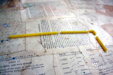 用吸管制作绚丽的家居点缀小摆设