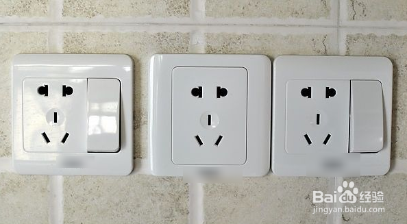 怎样把插座粘到瓷砖上?