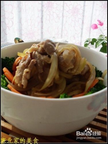 只需10分钟就能让厨房剩货大变身牛肉饭